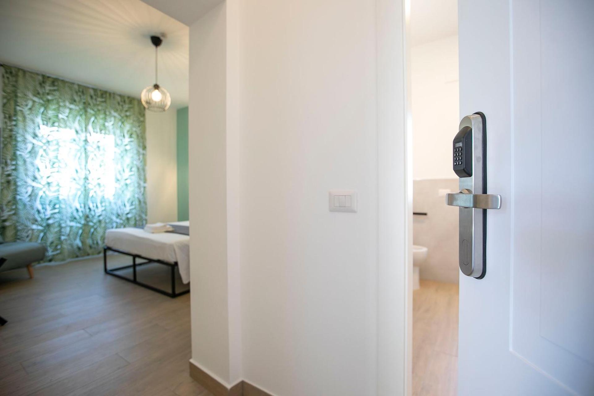 Domina Guest House Fiumicino Ngoại thất bức ảnh
